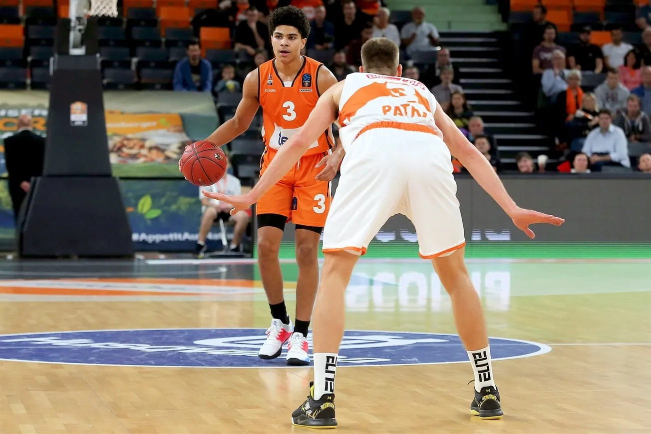 découvrez nos prévisions de basket pour les prochains matchs, analyses des performances des équipes, conseils de paris et insights pour optimiser vos choix. restez informé des dernières tendances et améliorez vos connaissances du basketball.