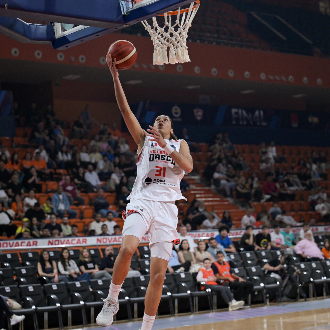 découvrez notre analyse approfondie des matchs de basketball universitaire du 18 décembre. analyse des performances des équipes, des joueurs clés et des enjeux du championnat, pour tout savoir sur l'actualité du basketball universitaire.