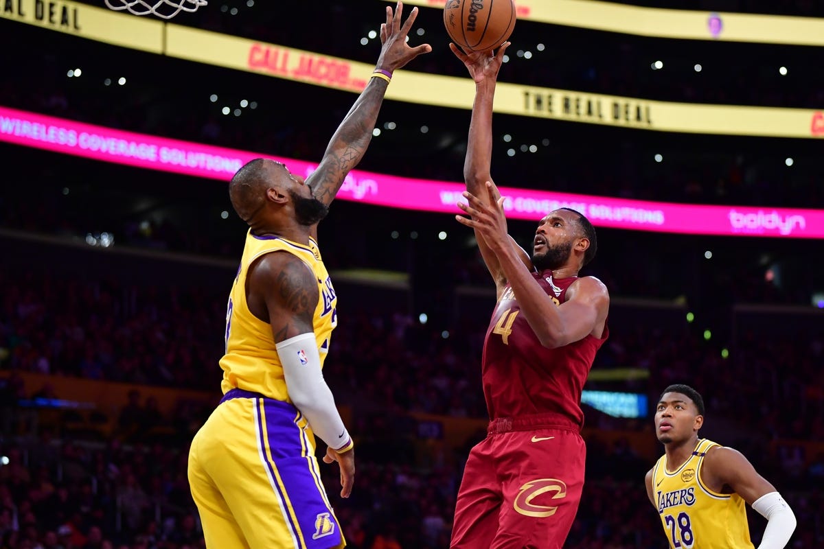 découvrez le match captivant entre les garland et les mavericks, où l'intensité et le talent s'affrontent sur le parquet. analysez les performances des joueurs, les stratégies des équipes et les moments clés qui font de ce duel une rencontre incontournable pour les fans de basket.