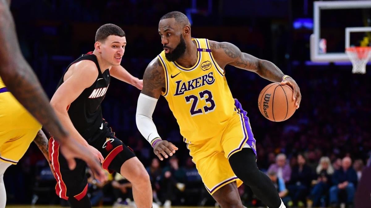 découvrez notre analyse approfondie du match entre les lakers et les knicks. prévisions, statistiques clés, et stratégies des deux équipes pour vous aider à mieux comprendre ce duel captivant de la nba.