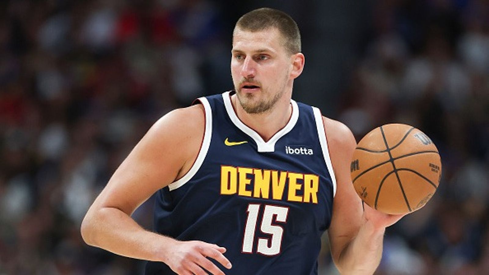 découvrez le choc captivant entre nikola jokic et les clippers, où performance et stratégie s'affrontent sur le parquet. plongez dans l'analyse de ce duel palpitant et les enjeux qui entourent cette rencontre décisive.